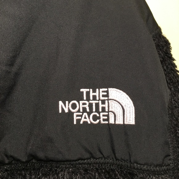 The North Face Black Furry Fleece Jacket - Picture 13 of 15